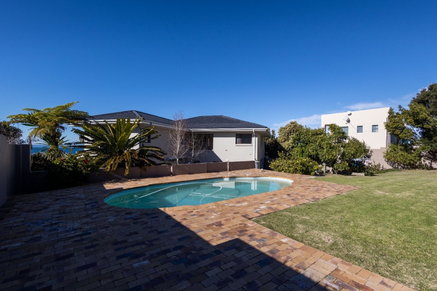 4 Bedroom Property for Sale in Lower Robberg Western Cape